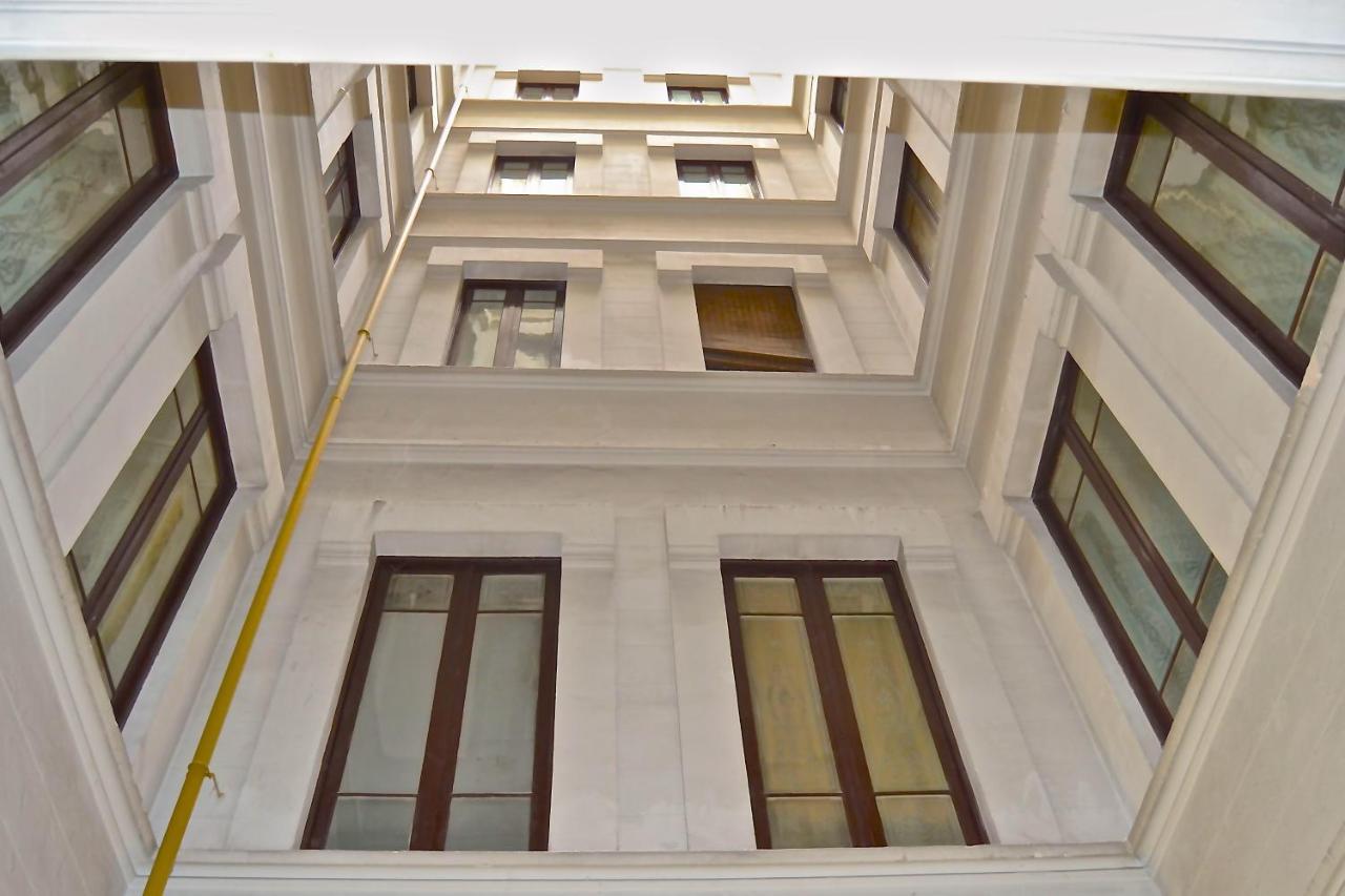 Bizflats Eixample Apartments บาร์เซโลนา ภายนอก รูปภาพ