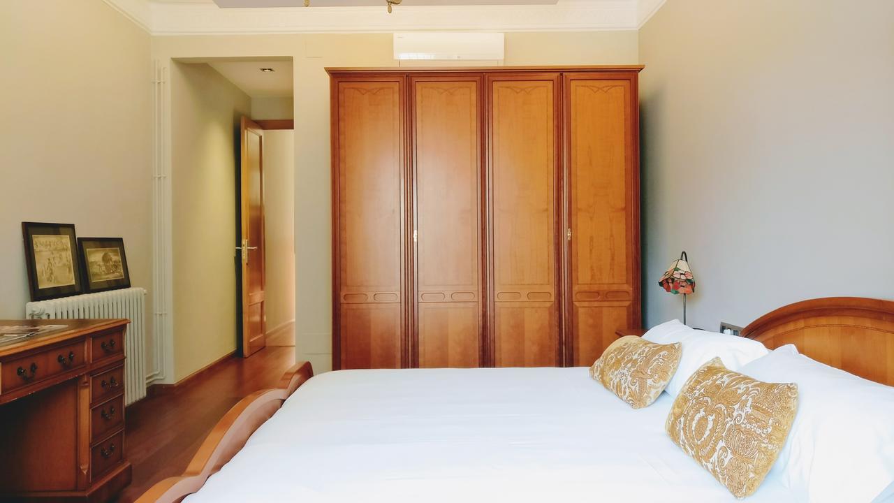 Bizflats Eixample Apartments บาร์เซโลนา ภายนอก รูปภาพ