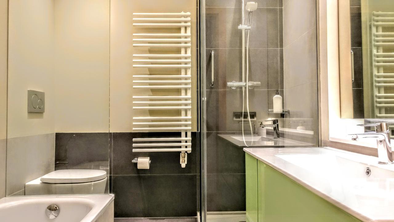 Bizflats Eixample Apartments บาร์เซโลนา ภายนอก รูปภาพ
